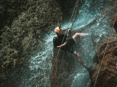 Canyoning - Photo by victor dubugras - pexels